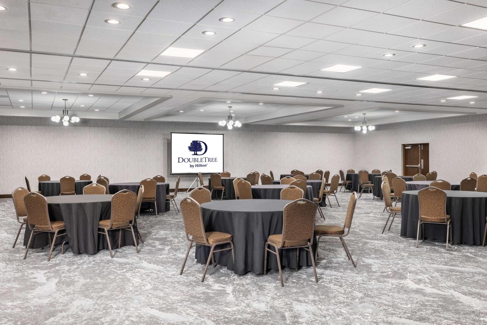 Doubletree By Hilton Airport 4*