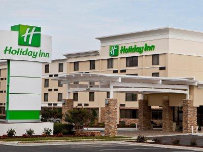Doubletree By Hilton Airport Hotel