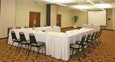 Hotel Doubletree By Hilton Airport